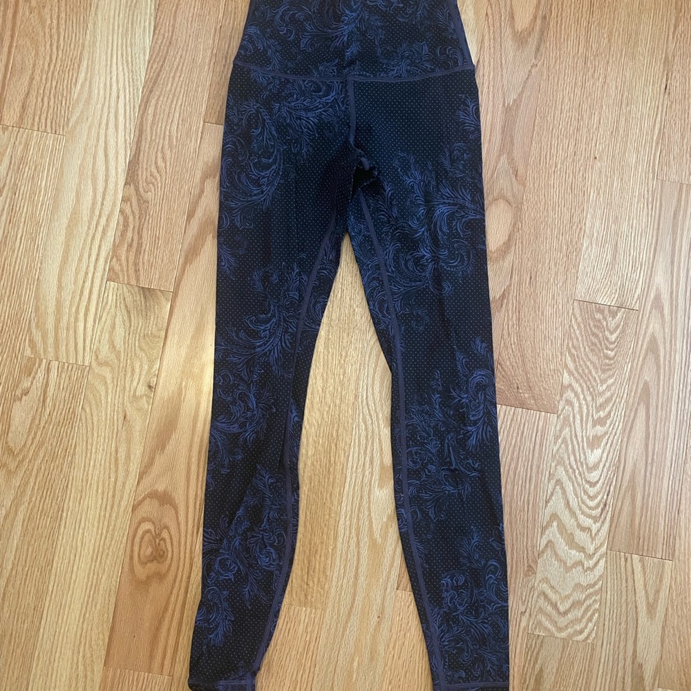 Lululemon printed leggings